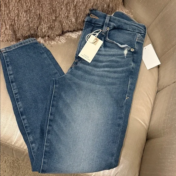 NWT Good American Good Waist Skinny Cropped Jeans - Size 8 - Picture 7 of 8
